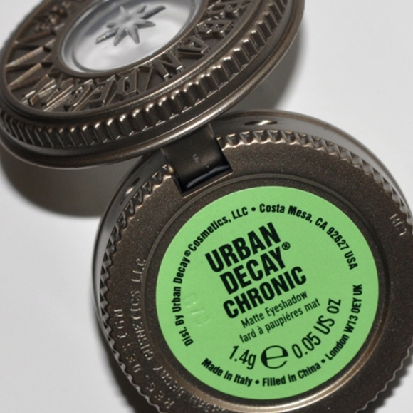 🌟HP🌟🧚♀️🌟CHRONIC Urban Decay DISCONTINUED Eyeshadow Single NWOBOX - Picture 5 of 8